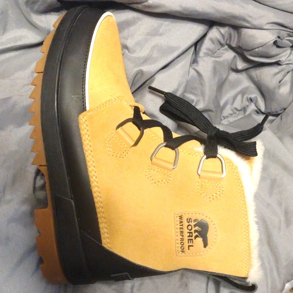 Sorel waterproof boots size 9.5